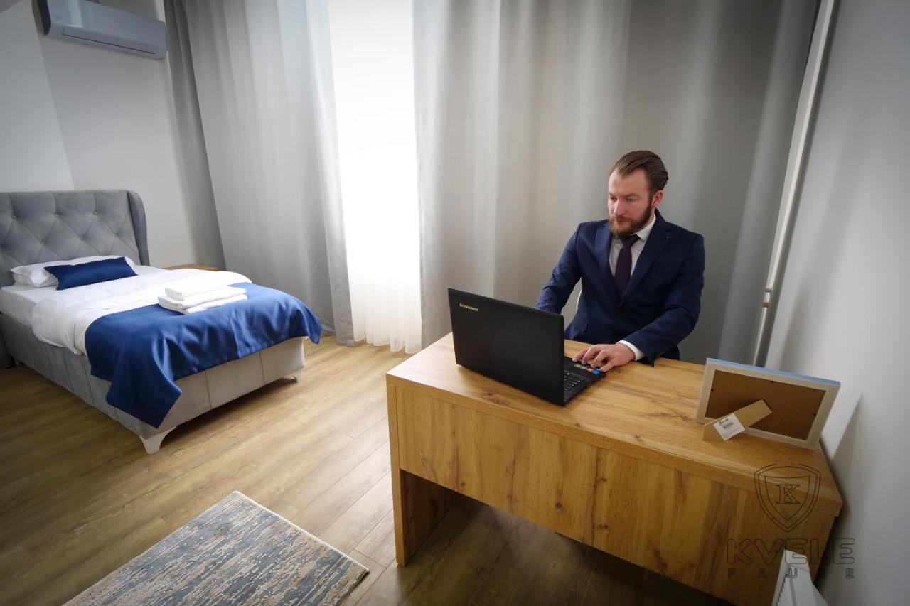 Motel Kvele ノヴィ・パザル エクステリア 写真