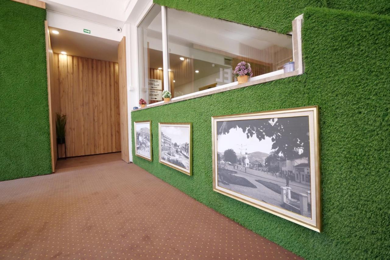 Motel Kvele ノヴィ・パザル エクステリア 写真