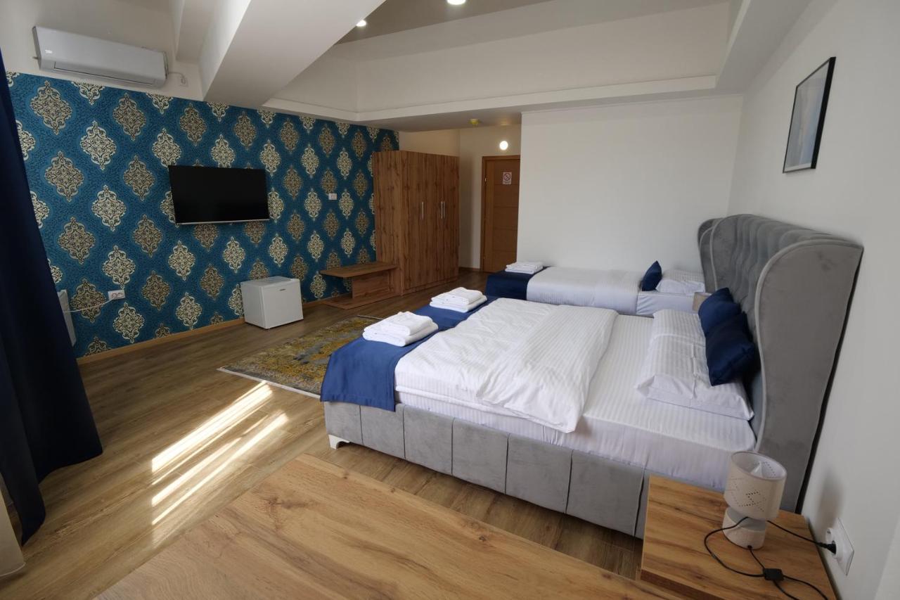 Motel Kvele ノヴィ・パザル エクステリア 写真