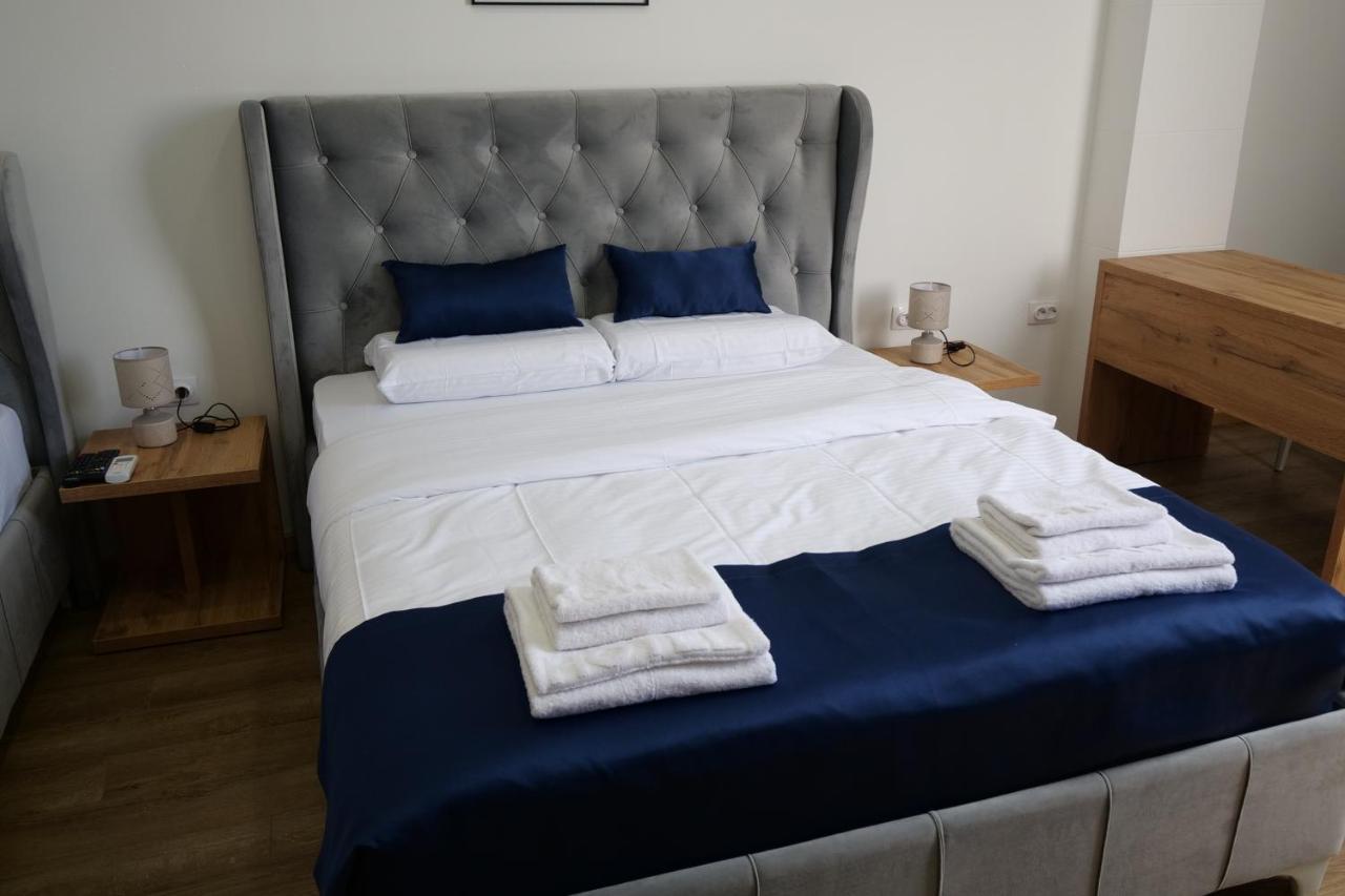 Motel Kvele ノヴィ・パザル エクステリア 写真
